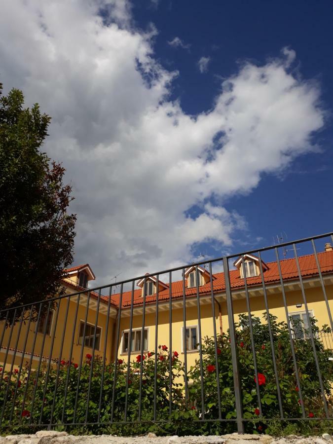Villa Immersa Nel Verde L'Aquila Bagian luar foto